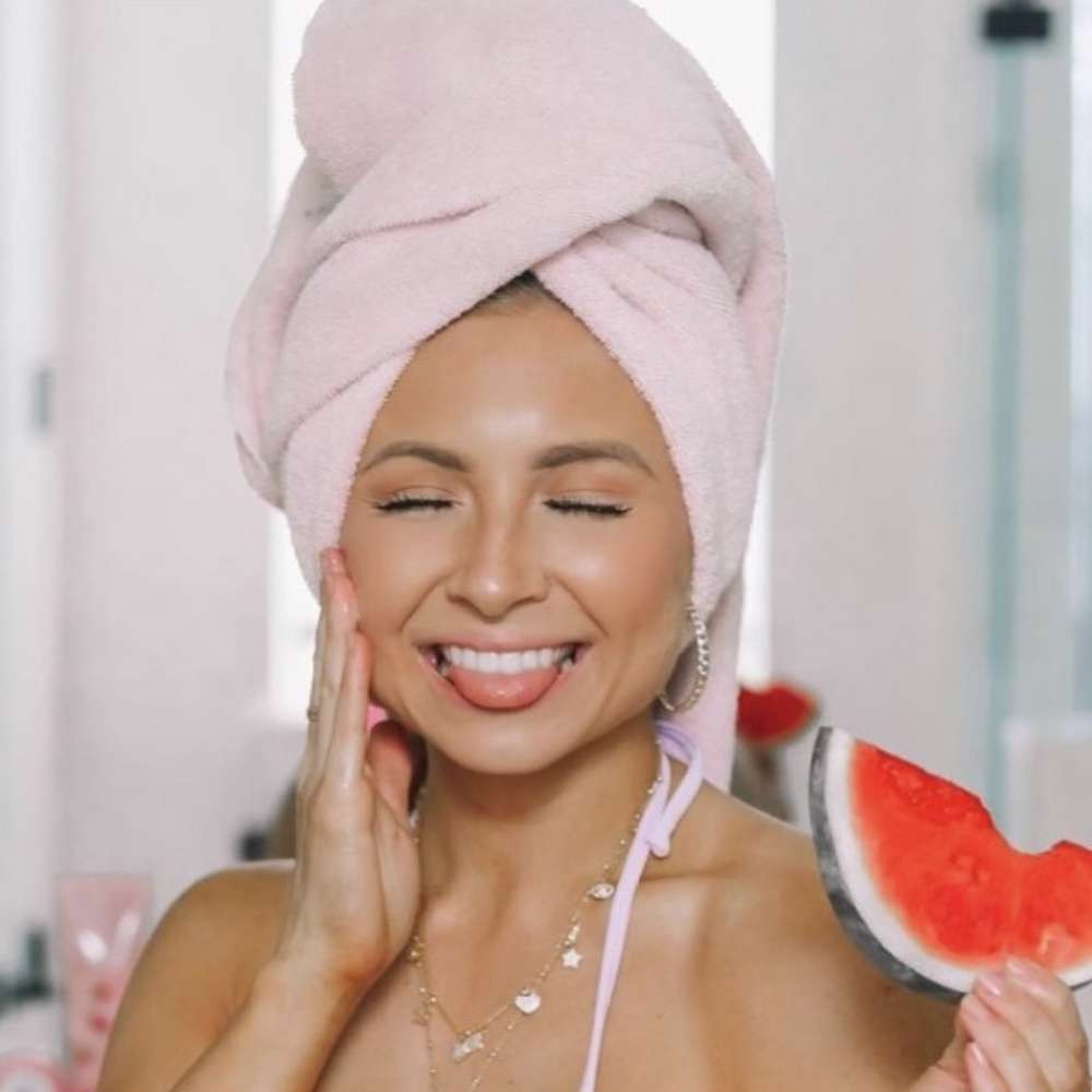 Wonderful Benefits of Using Under Eye Cream