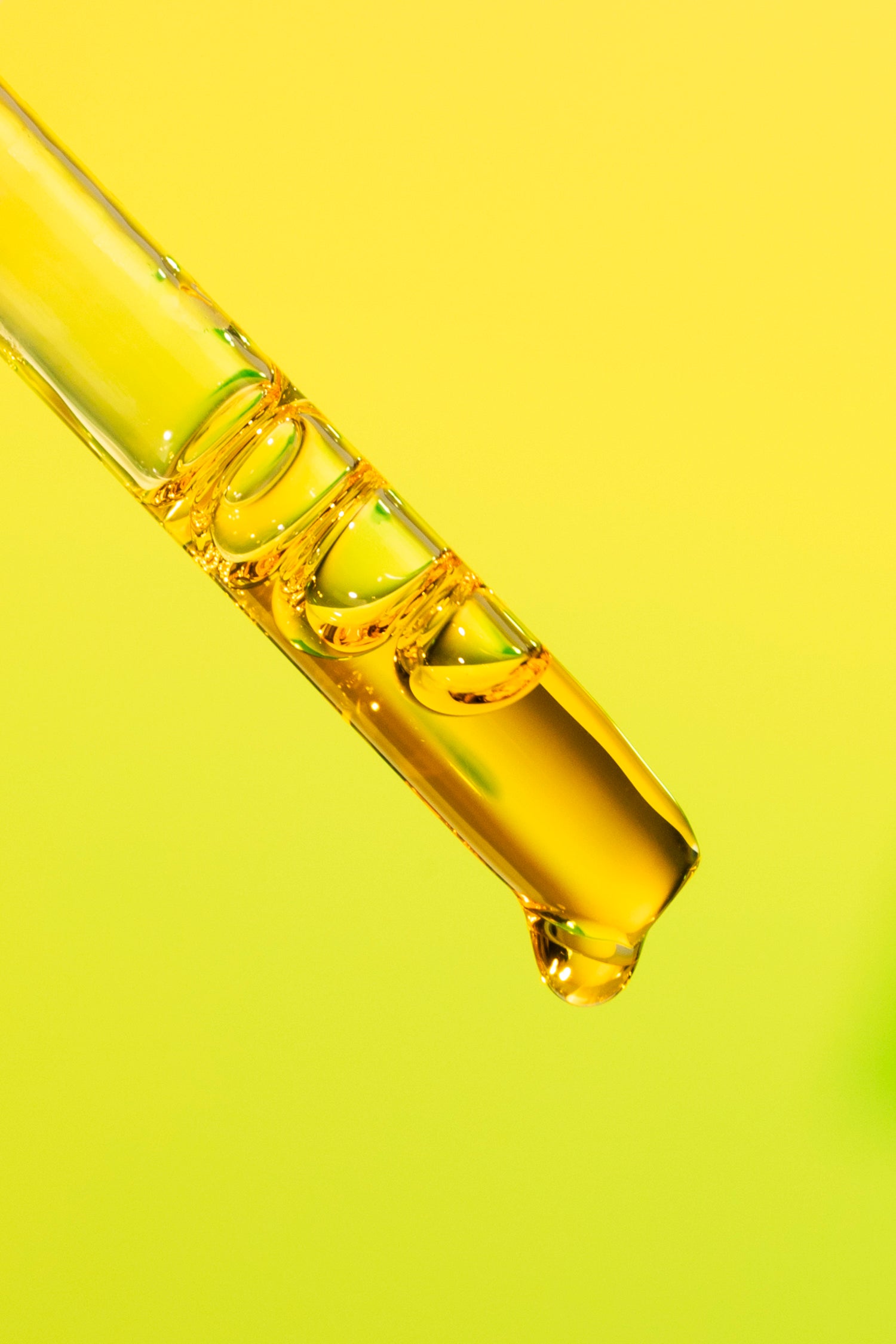 The Power of LOUMI's Rose Glow Illuminating Oil: The Ultimate Multipurpose Elixir for Skin, Hair, Nails, and Scars
